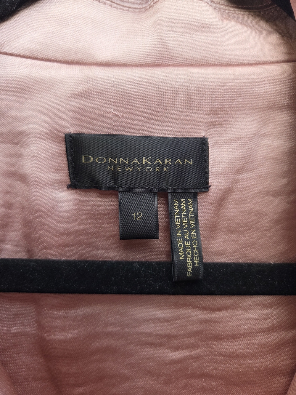Donna Karan Dusty Rose Button-Front Belted Jumpsuit (12) - Picture 5 of 7